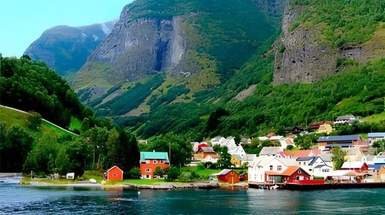 Spectacular Stalheim & Undredal Valleys