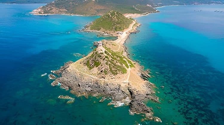 La Parata and the Sanguinary Islands