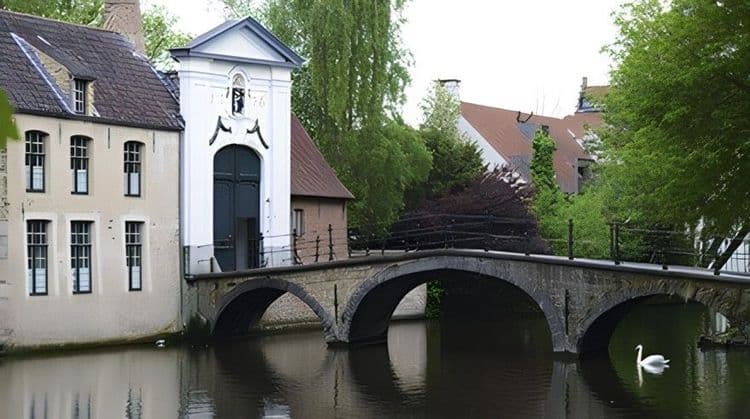 An Introduction to Bruges and Its Canals for Fully Vaccinates Guests