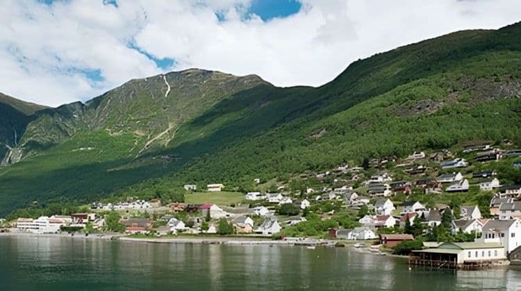 The Snow Road to Lærdal