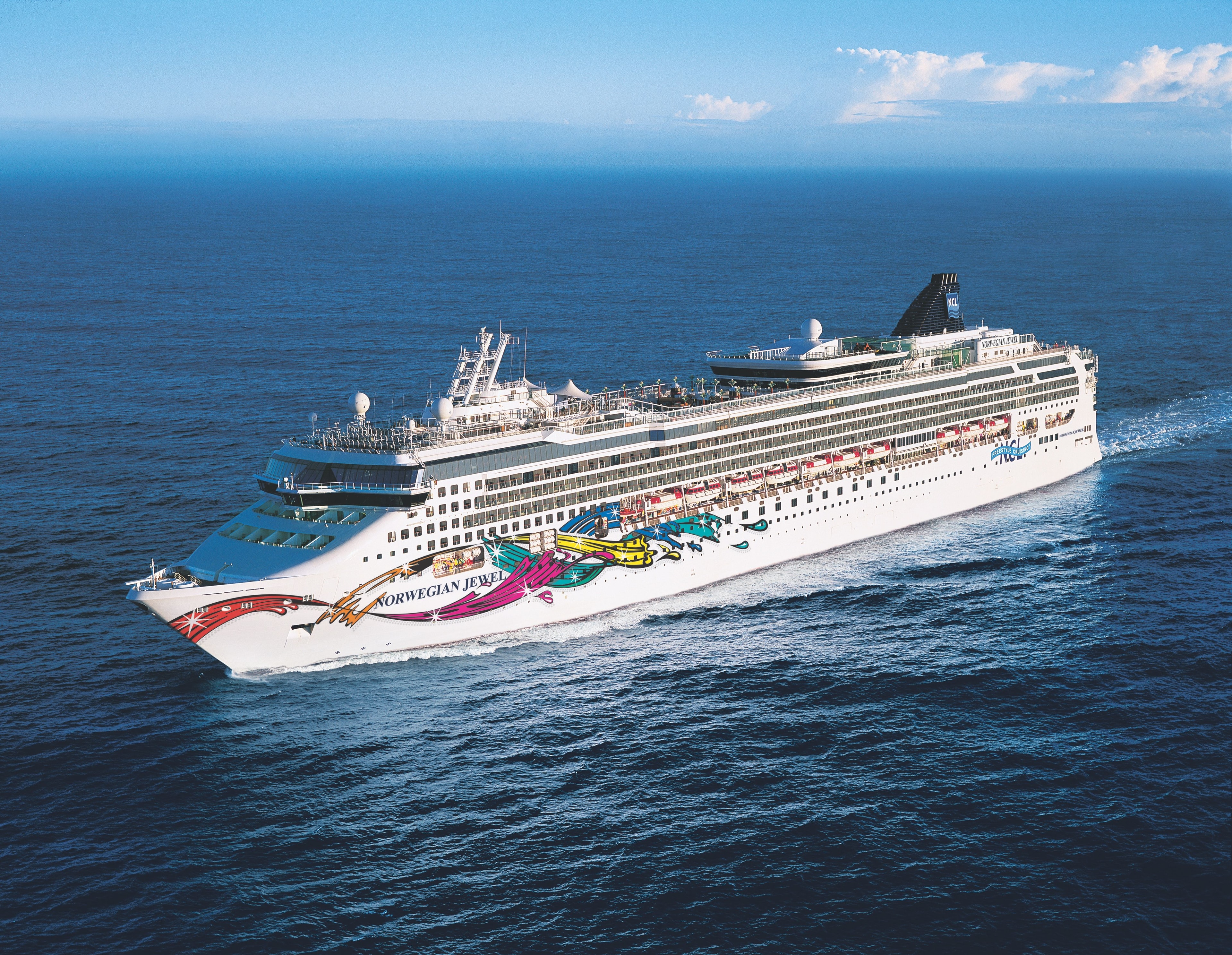 Norwegian Jewel cruise ship