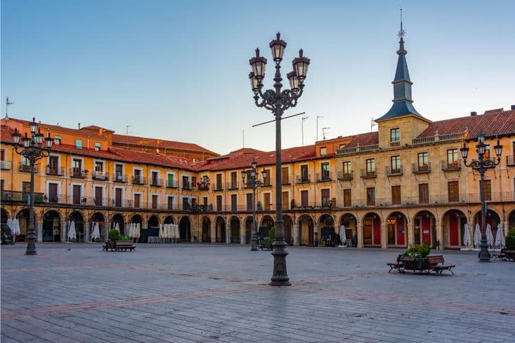 Explore Leon On Your Own