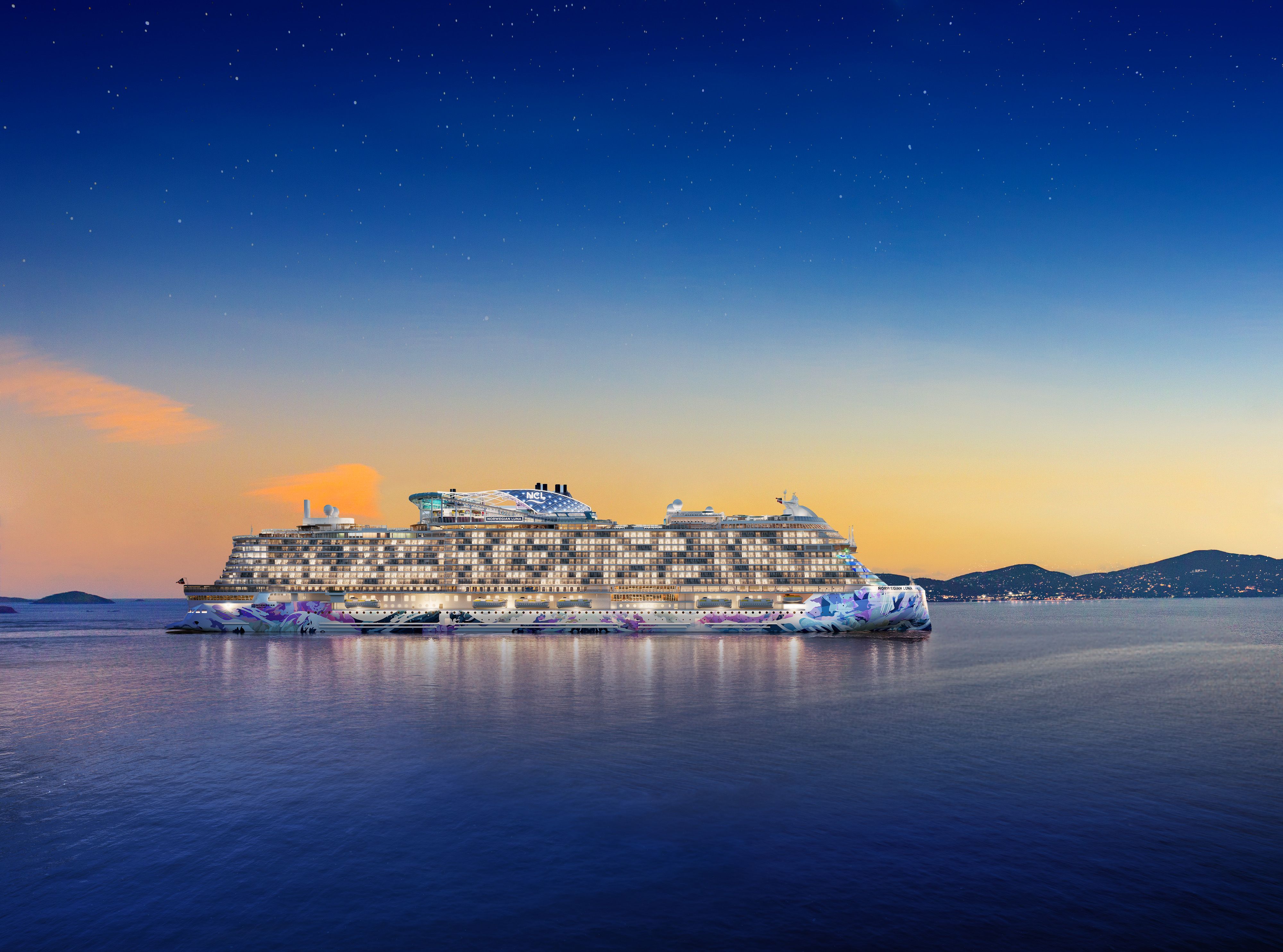 Norwegian Luna cruise ship